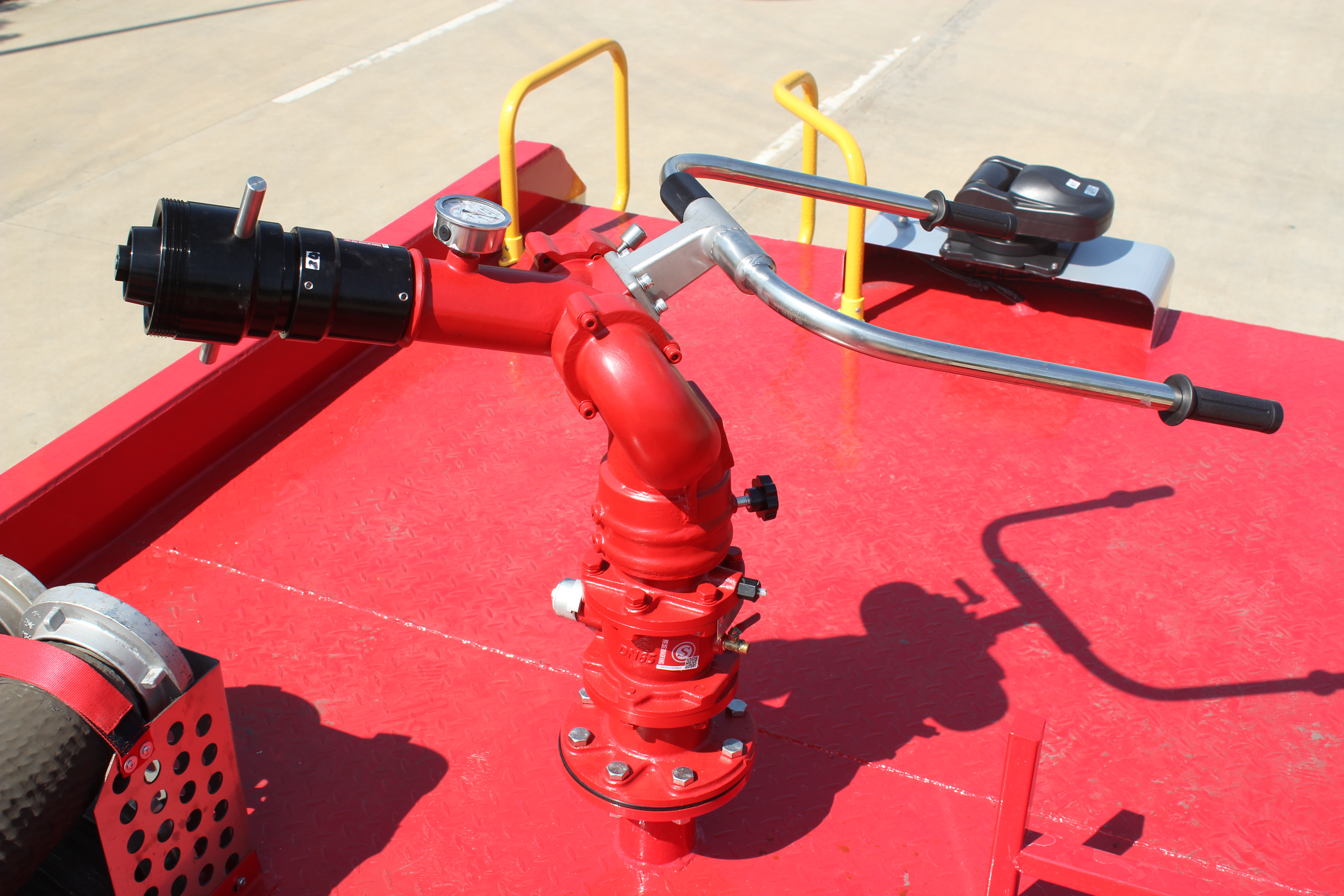 PL8/32 fire monitor