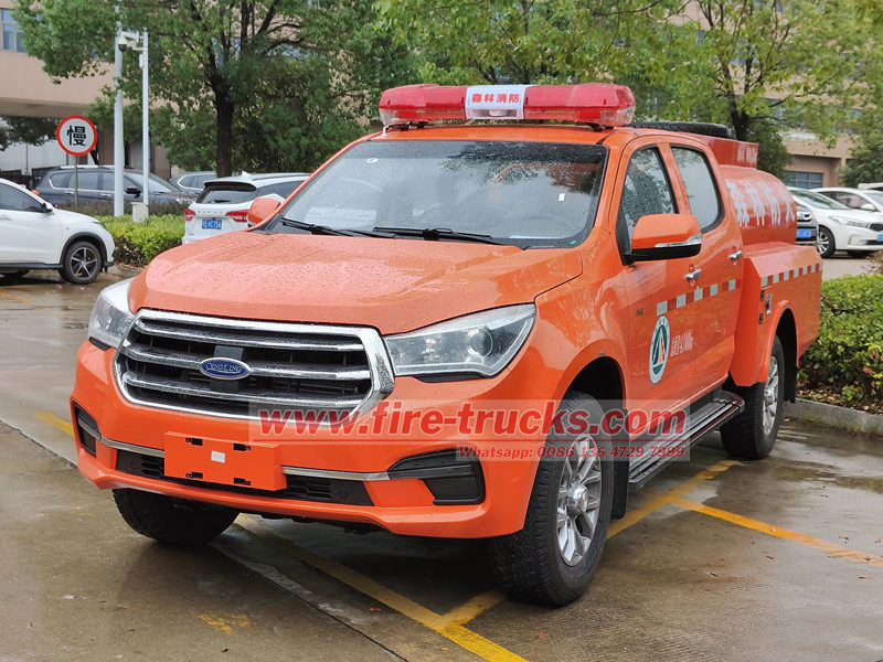 ISUZU 4WD pickup fire truck ISUZU 4WD pickup fire truck