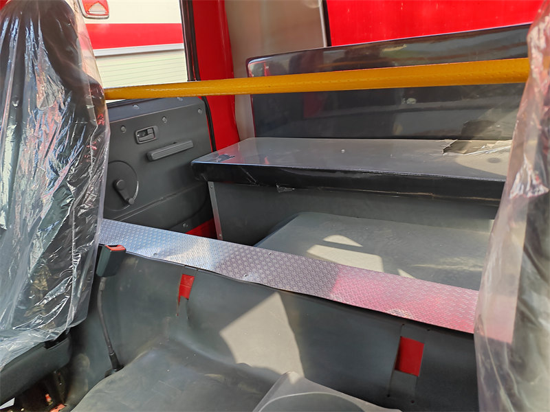 ISUZU fire engine with modified double cabin POWERSTAR fire engine with modified double cabin