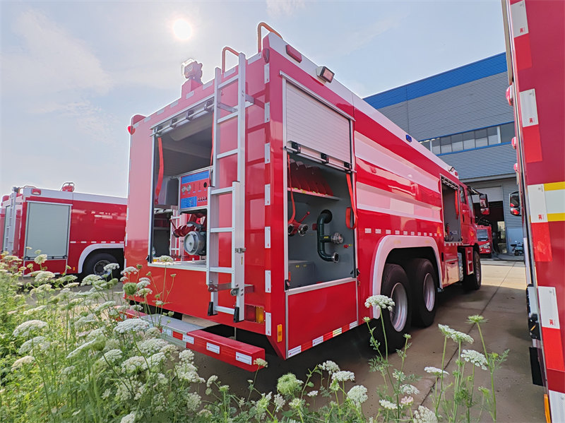 Isuzu GIGA heavy-duty fire engine Isuzu GIGA heavy-duty fire engine