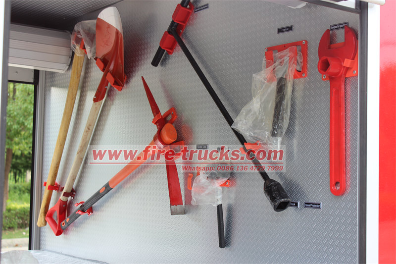 Isuzu fire fighting truck tools Isuzu fire fighting truck tools
