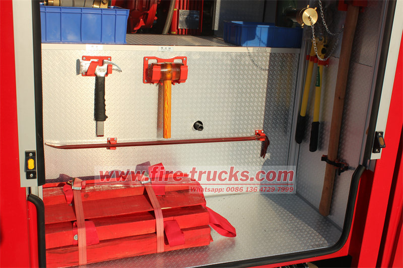 ISUZU Tanker Fire truck body kit and tools ISUZU Tanker Fire truck body kit and tools