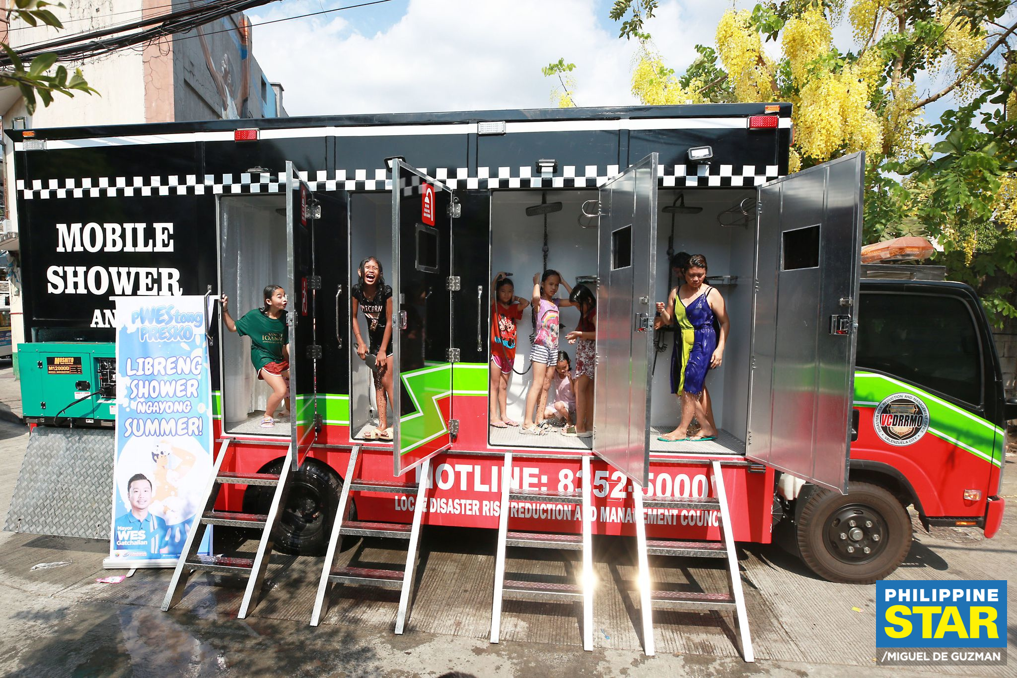 Japan Isuzu Mobile Emergency Shower and Toilet Vehicles pictures factory Japan Isuzu Mobile Emergency Shower and Toilet Vehicles pictures factory